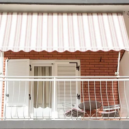 In With Terrace, Air Conditioning, Wifi, Washing Machine Vodice