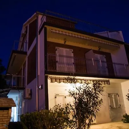 In With Terrace, Air Conditioning, Wifi, Washing Machine * Vodice